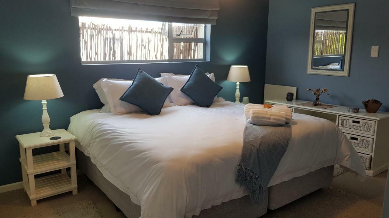 Water'S Edge Apartment Langebaan Bagian luar foto